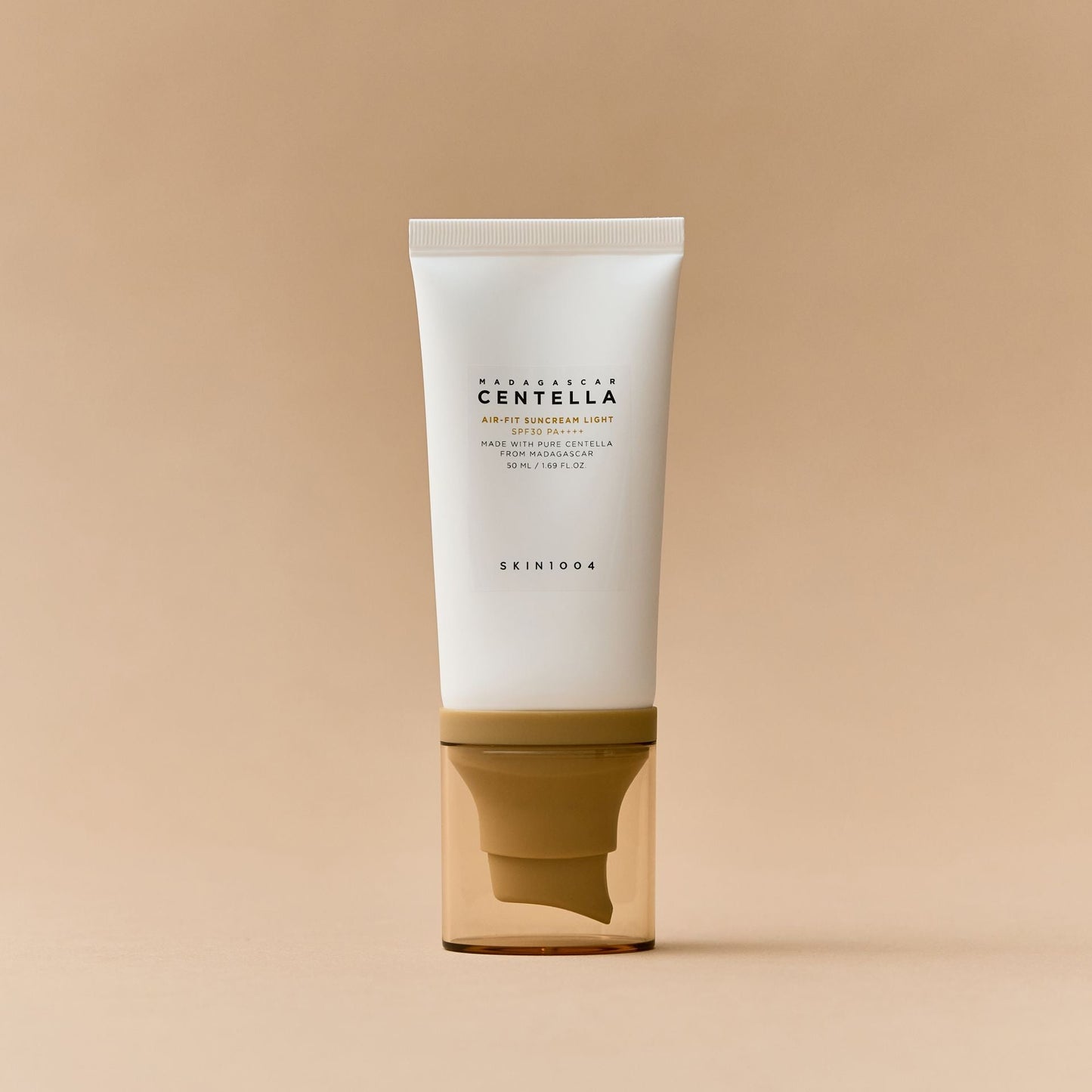 Солнцезащитный крем с центеллой SKIN1004 Madagascar Centella Air-Fit Suncream Light SPF30 PA++++