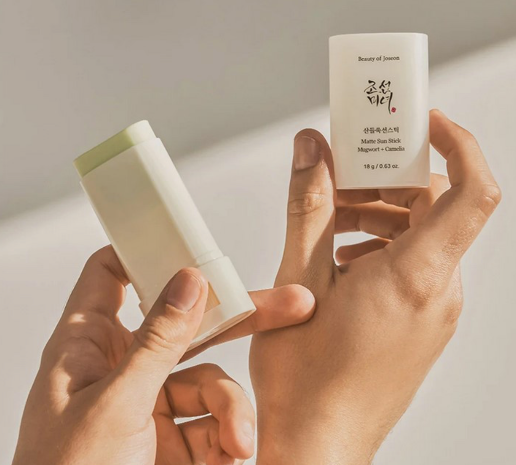 Матирующий солнцезащитный стик Beauty of Joseon Matte Sun Stick Mugwort+Camelia SPF 50+ PA++++