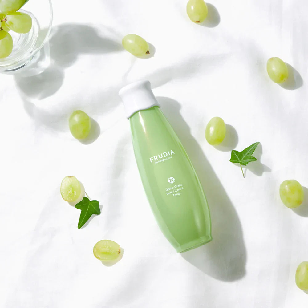 Себорегулирующий тоник для сужения пор Frudia Green Grape Pore Control Toner