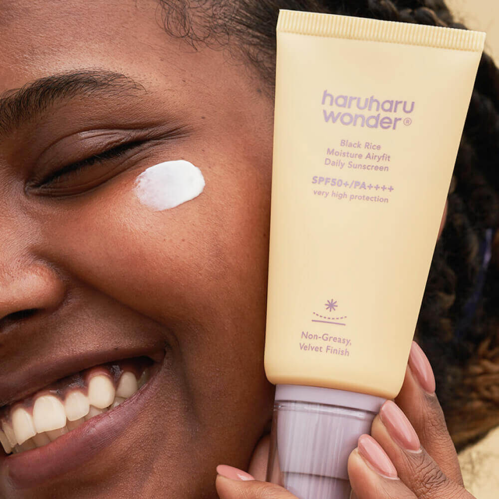 Лёгкий увлажняющий санскрин Haruharu Wonder Black Rice Moisture Airyfit SPF50+ PA++++